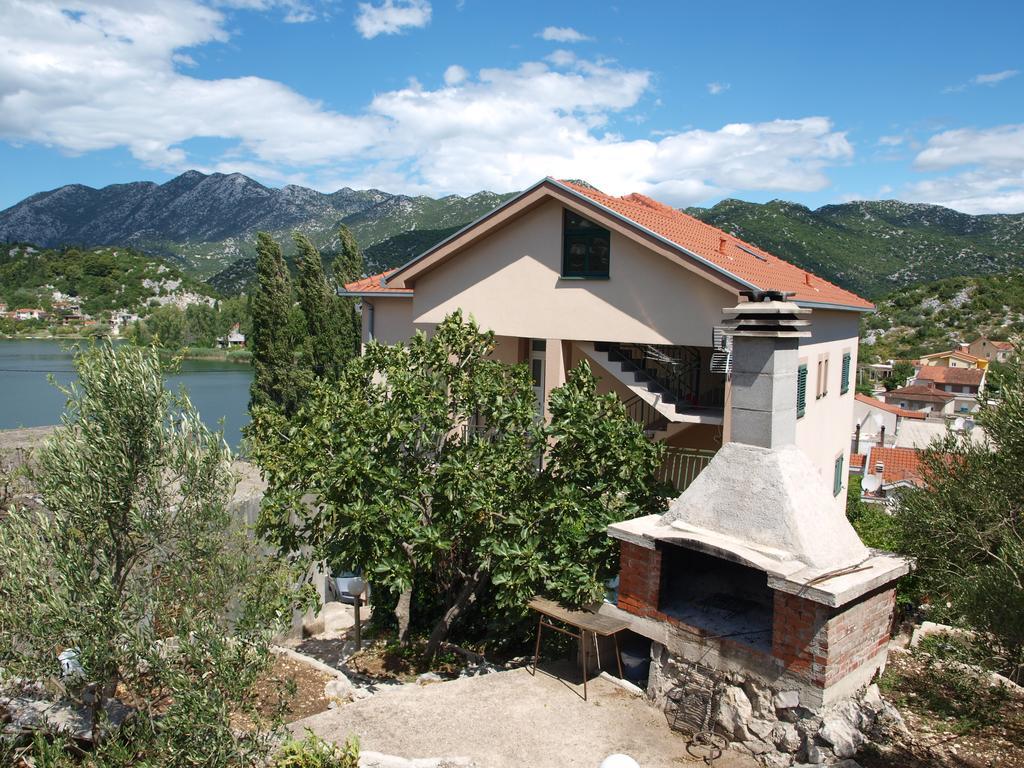 Apartment Luna Плоче Екстериор снимка